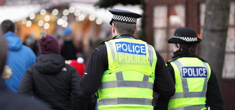 police managing crowd